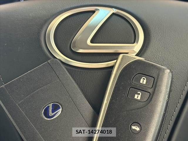 Lexus LS 2013-12 7877371-20