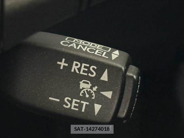 Lexus LS 2013-12 7877371-23