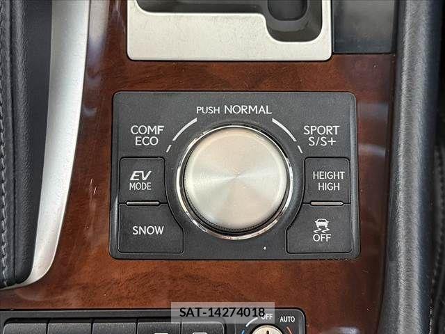 Lexus LS 2013-12 7877371-25