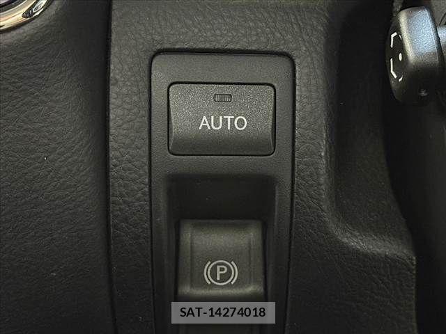 Lexus LS 2013-12 7877371-29