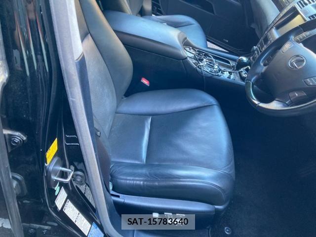 Lexus LS 2007-12 8245729-13
