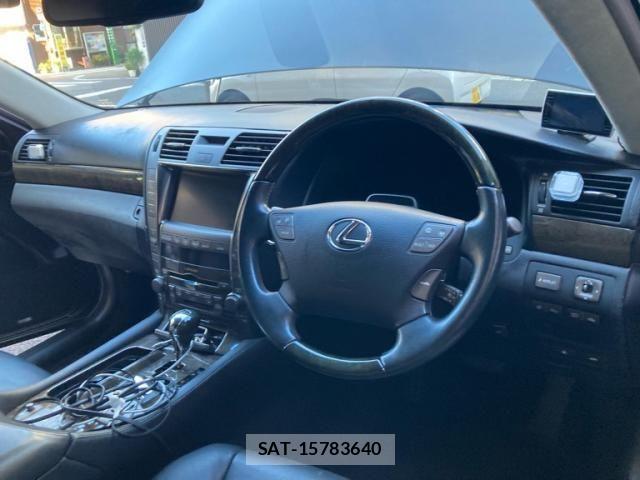 Lexus LS 2007-12 8245729-14