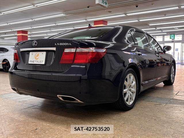 Lexus LS 2008-02 8315194-18