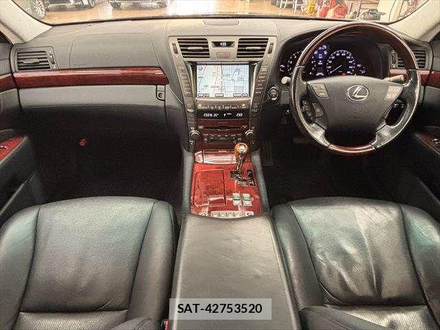 Lexus LS 2008-02 8315194-2