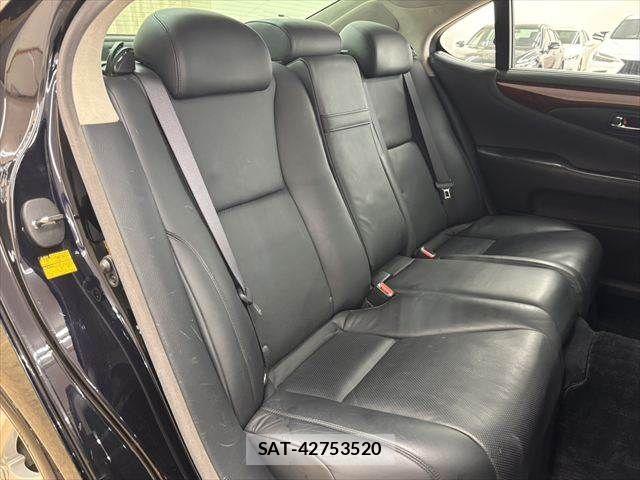 Lexus LS 2008-02 8315194-8