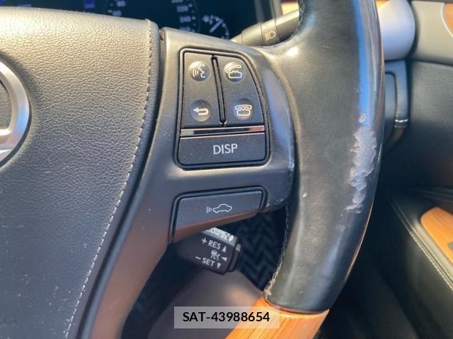 Lexus LS 2013-02 8336571-18