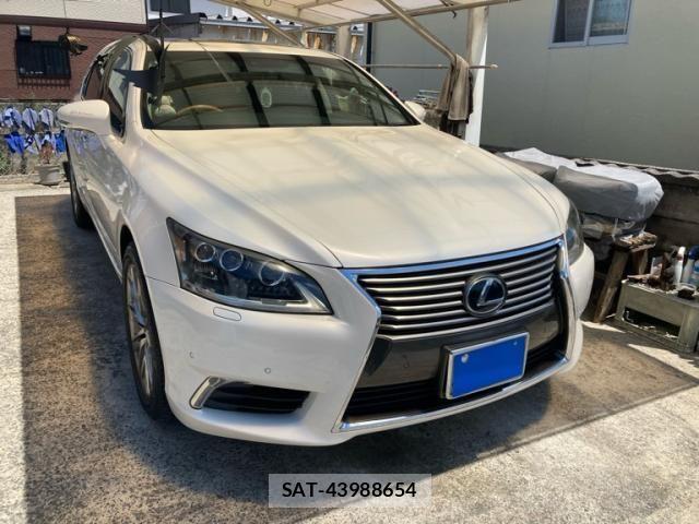 Lexus LS 2013-02 8336571-1