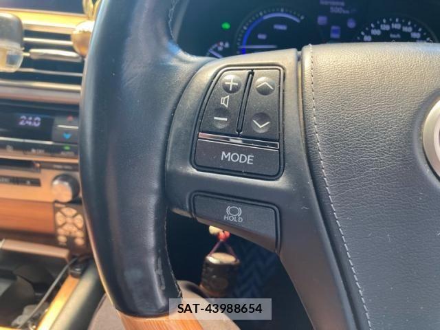 Lexus LS 2013-02 8336571-19