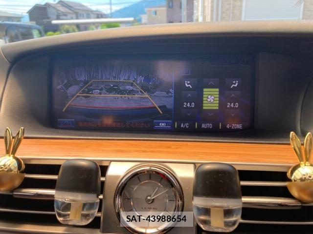 Lexus LS 2013-02 8336571-26