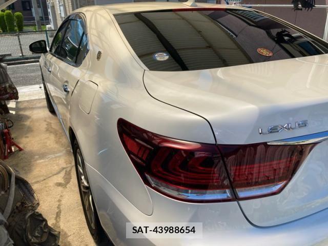 Lexus LS 2013-02 8336571-3