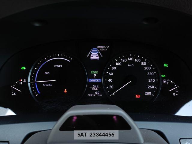 Lexus LS 2015-03 8354847-9