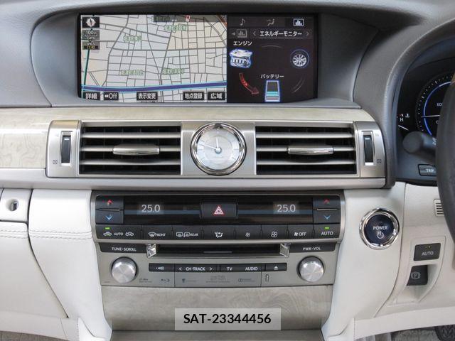 Lexus LS 2015-03 8354847-13