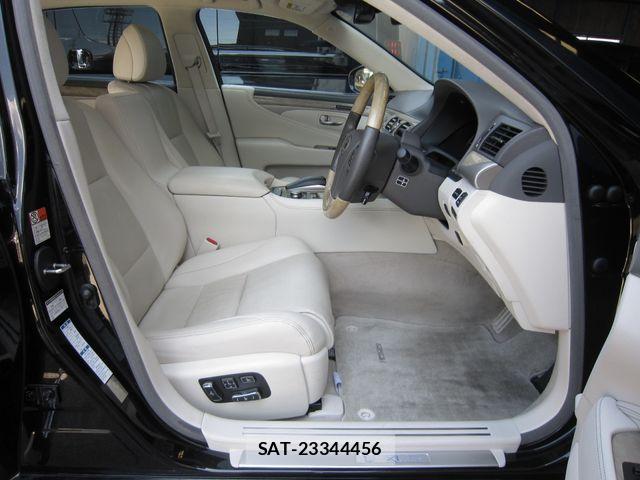 Lexus LS 2015-03 8354847-18