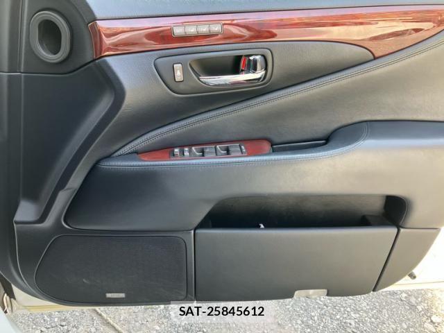 Lexus LS 2007-08 8371806-18