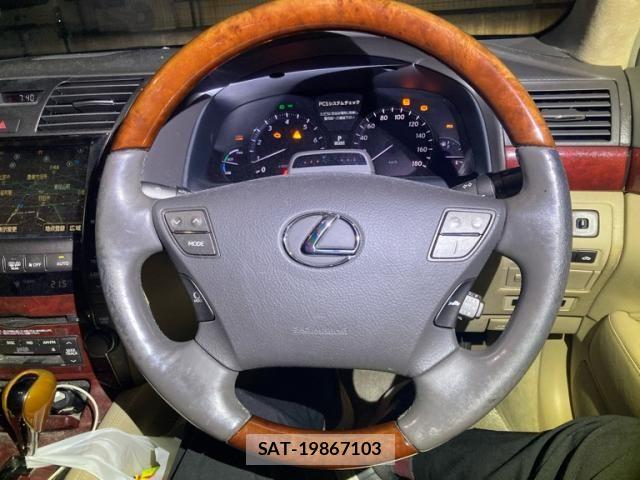 Lexus LS 2007-08 8413293-19