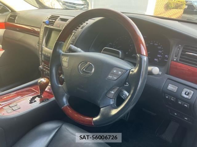 Lexus LS 2007-09 8627487-12