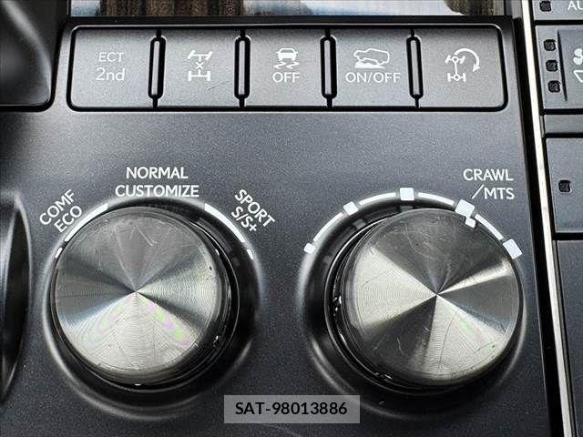 Lexus LX 2021-09 1056018-5