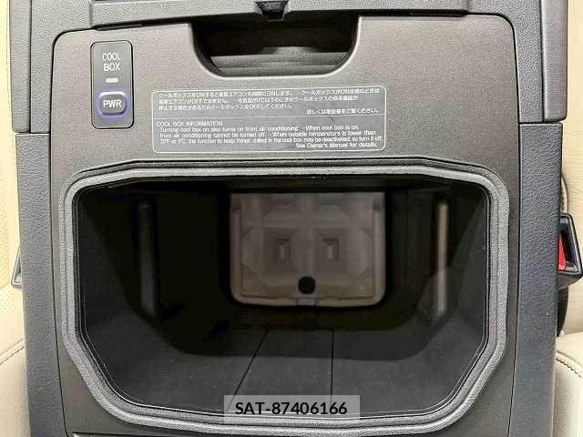Lexus LX 2016-03 3674678-9