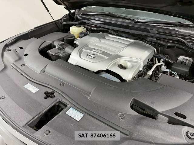 Lexus LX 2016-03 3674678-17