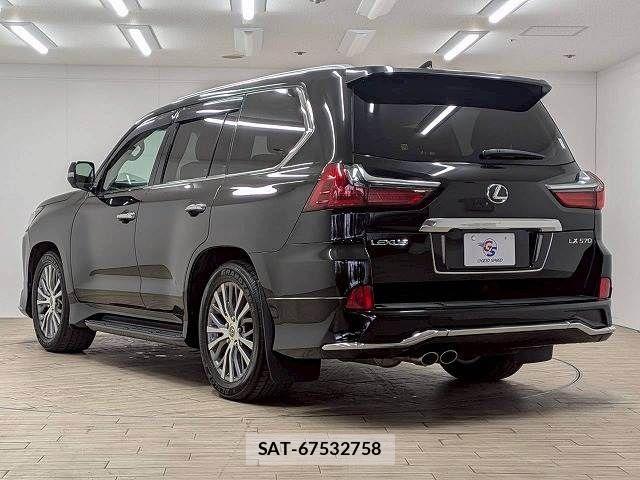 Lexus LX 2017-12 3907157-16