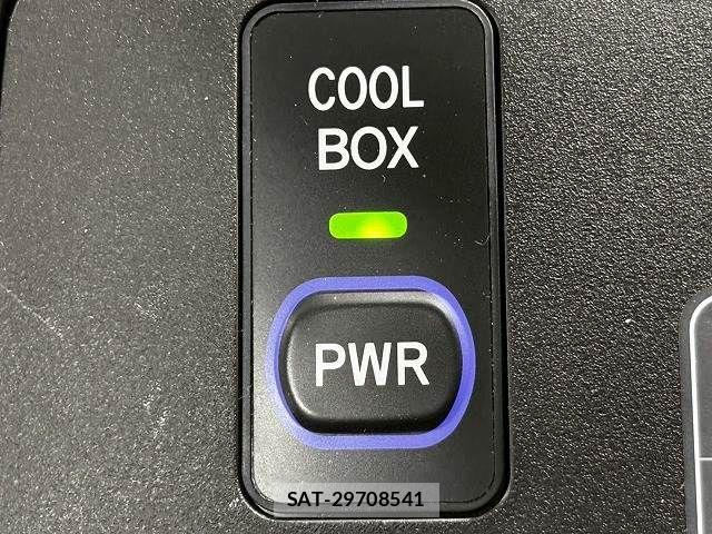 Lexus LX 2016-04 6276714-15