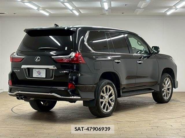 Lexus LX 2019-01 6672277-15