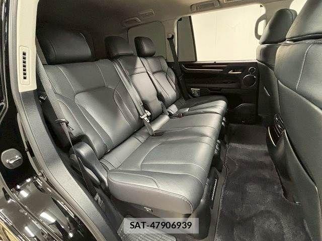 Lexus LX 2019-01 6672277-5