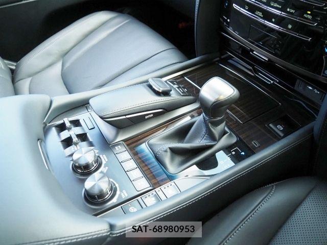 Lexus LX 2018-07 6672276-29