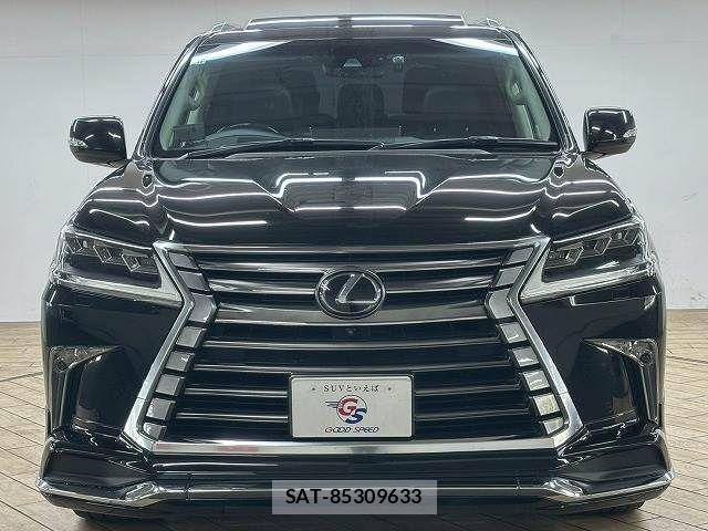Lexus LX 2015-11 6815715-16