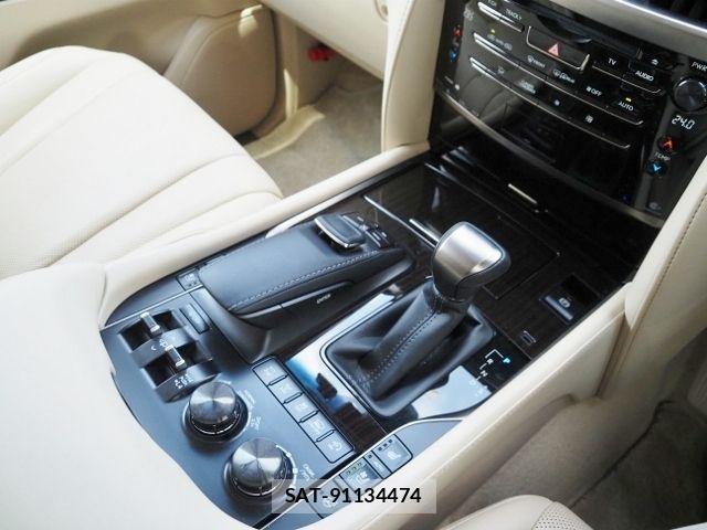 Lexus LX 2021-01 6907738-27