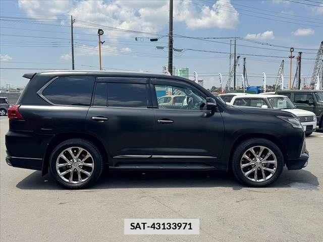 Lexus LX 2017-05 6907743-11