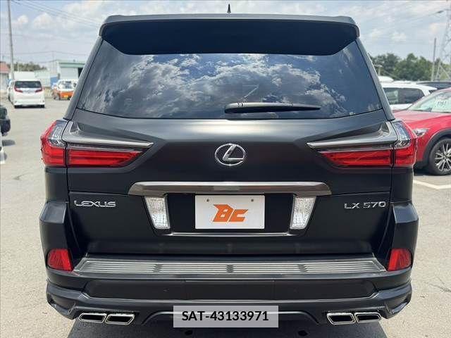 Lexus LX 2017-05 6907743-13