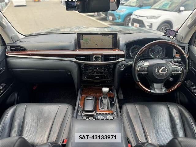 Lexus LX 2017-05 6907743-1