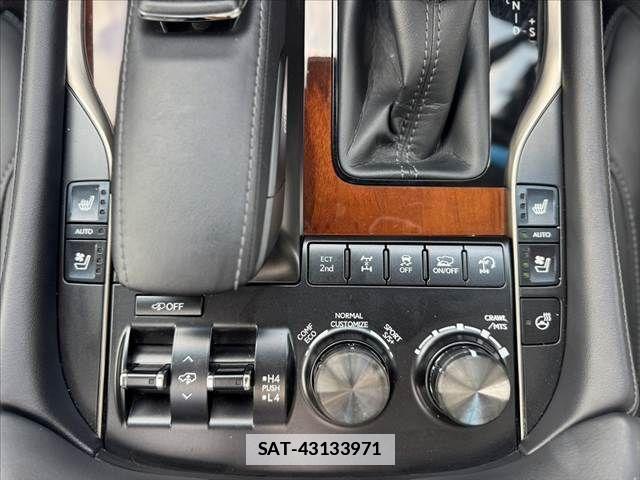 Lexus LX 2017-05 6907743-23