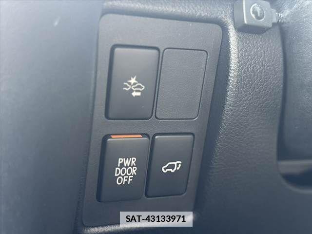 Lexus LX 2017-05 6907743-24