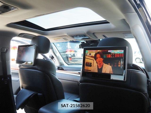 Lexus LX 2021-02 7221004-16