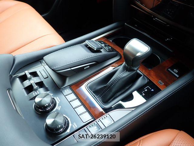 Lexus LX 2021-03 7358511-11