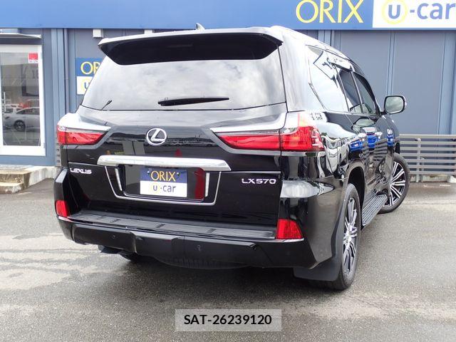 Lexus LX 2021-03 7358511-2