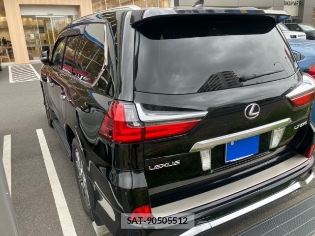 Lexus LX 2016-01 7455418-3