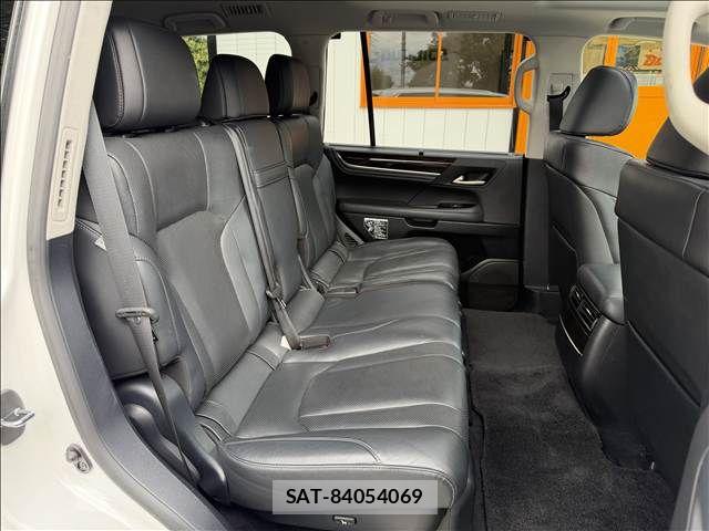 Lexus LX 2015-09 7501281-25
