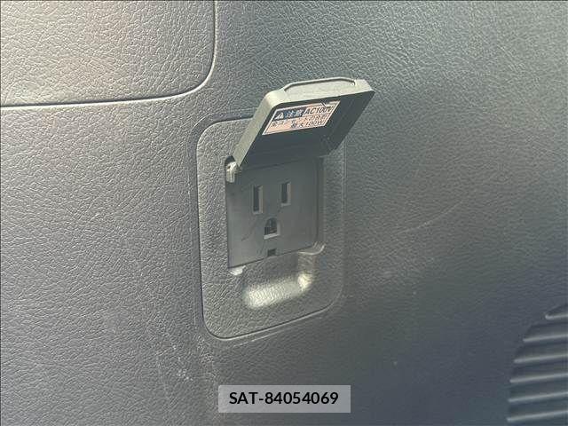 Lexus LX 2015-09 7501281-29