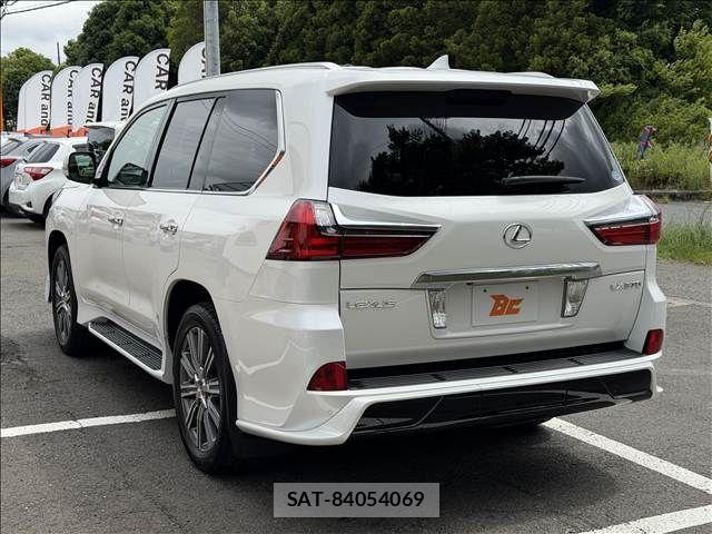 Lexus LX 2015-09 7501281-7
