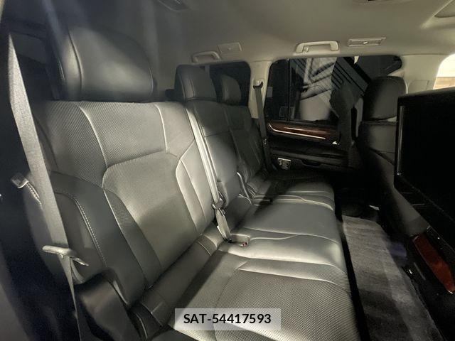Lexus LX 2016-05 7725090-10