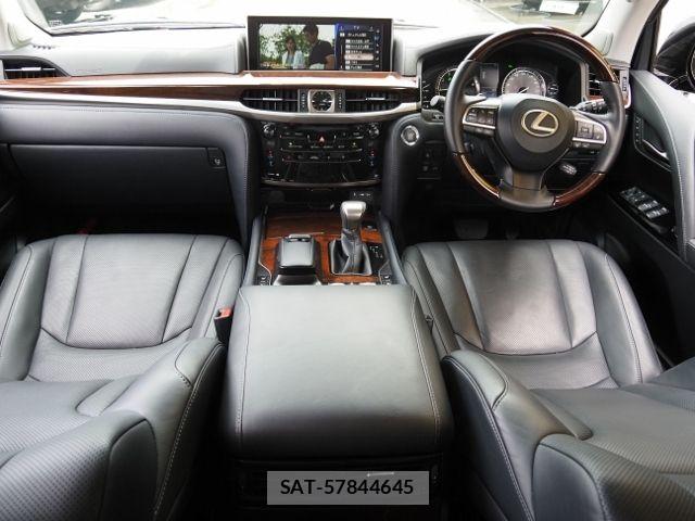 Lexus LX 2018-02 7786524-10