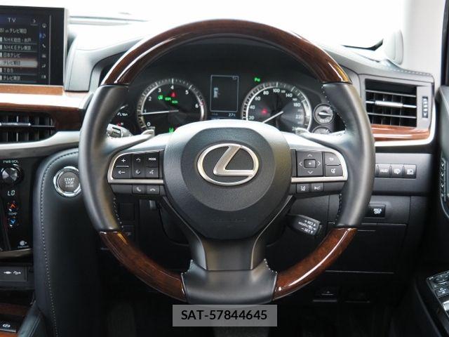 Lexus LX 2018-02 7786524-22