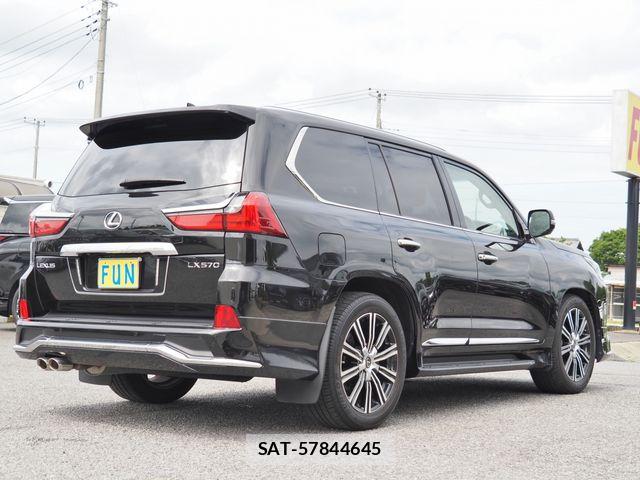 Lexus LX 2018-02 7786524-4