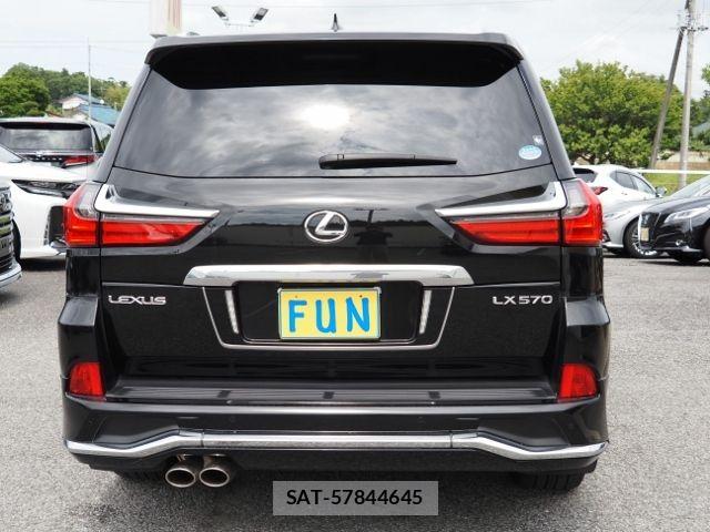 Lexus LX 2018-02 7786524-6
