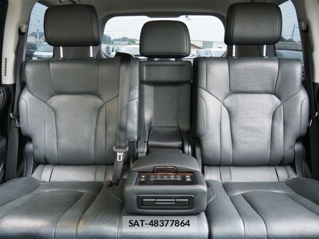 Lexus LX 2019-04 7877372-12