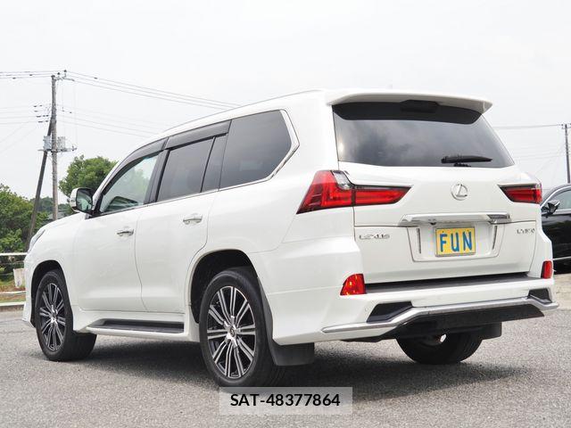 Lexus LX 2019-04 7877372-5