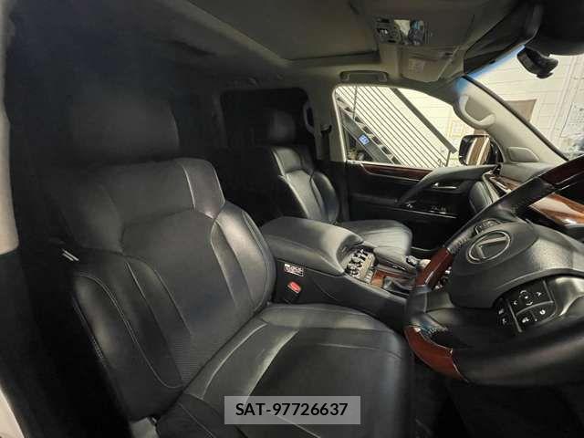 Lexus LX 2016-05 7877374-9